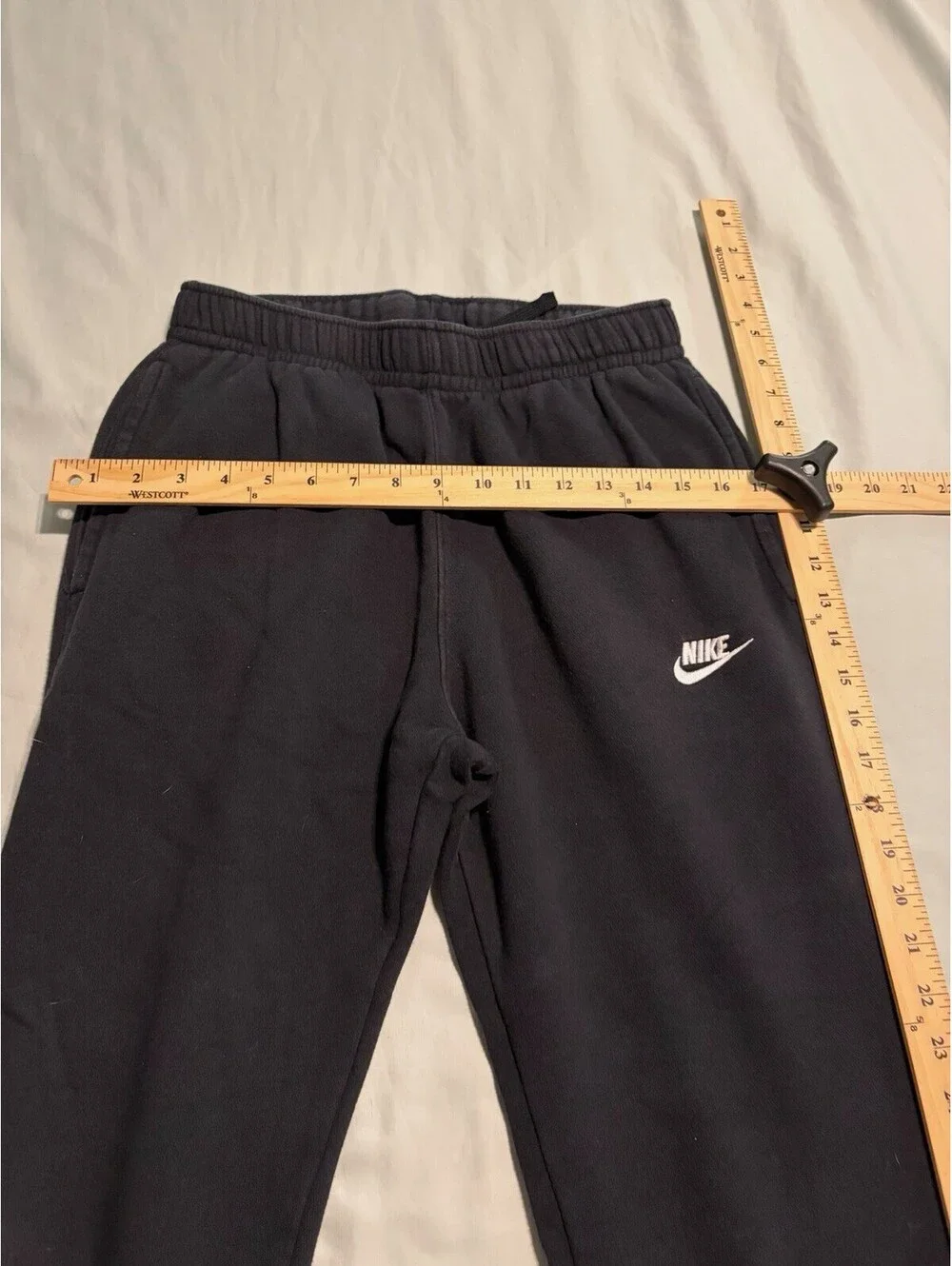 Nike Men’s Cuffed Sweatpants Standard Fit Taper Leg Regular Length  Black Med